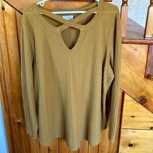 Plus size golden mustard color top.